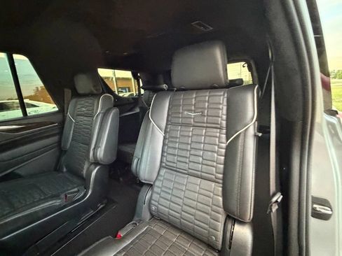 Used 2023 Cadillac Escalade Sport Platinum w/ LPO, ONYX Package AWD/4WD image 14