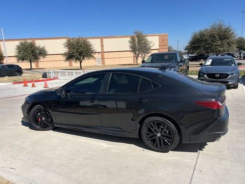 Used 2025 Toyota Camry SE image 7