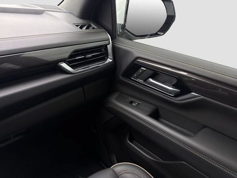 Used 2025 GMC Yukon Elevation w/ LPO, Floor Liner Package AWD/4WD image 27
