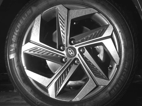 Used 2023 Hyundai Tucson Limited image 13