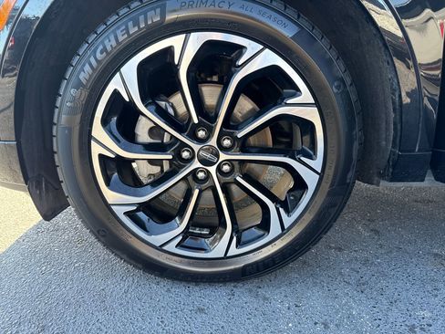 Used 2024 Lincoln Nautilus Reserve image 26