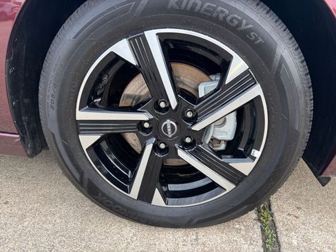 Used 2025 Nissan Sentra SV image 23