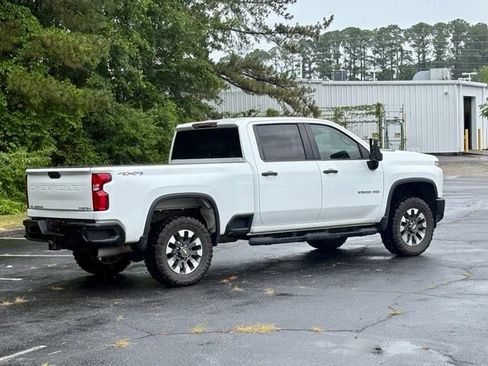 Used 2021 Chevrolet Silverado 2500 Custom w/ Custom Value Package AWD/4WD image 8