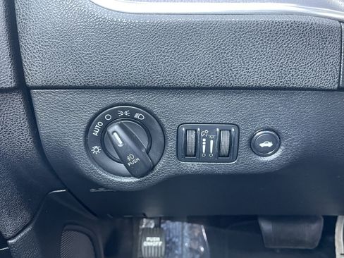 Used 2013 Dodge Charger SXT RWD image 13
