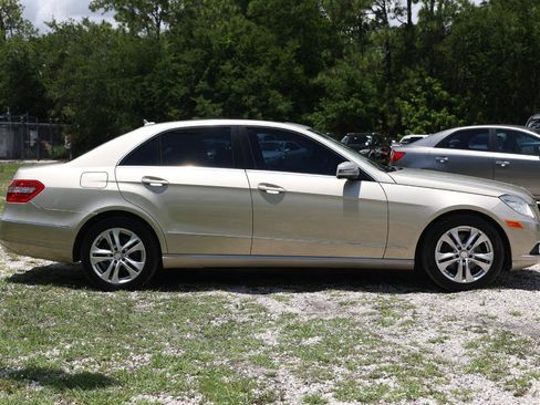 Used 2010 Mercedes-Benz E 350 4MATIC Sedan image 13