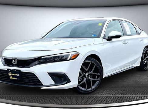 Used 2024 Honda Civic Sport Touring image 3