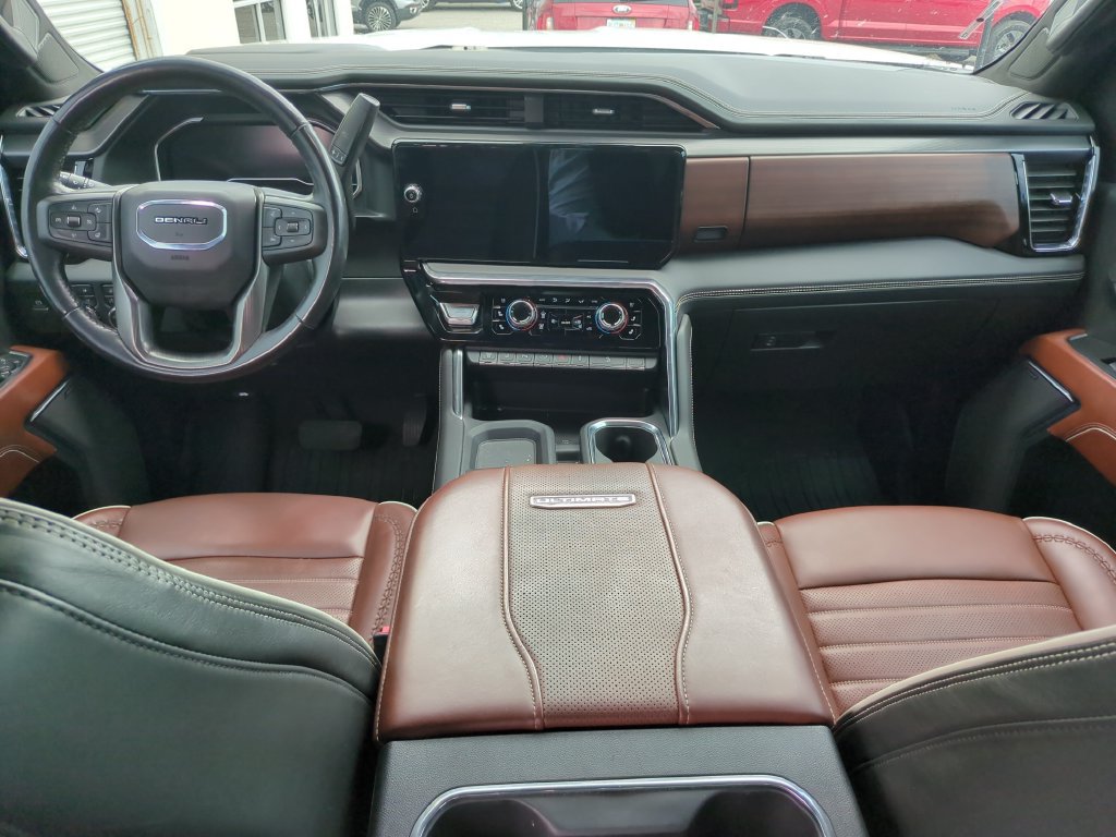 Used 2024 GMC Sierra 2500 Denali Ultimate AWD/4WD image 13