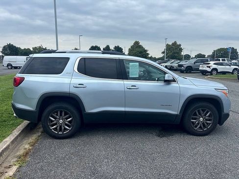 Certified 2017 GMC Acadia SLT FWD image 10