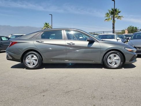 New 2026 Hyundai Elantra SE image 24