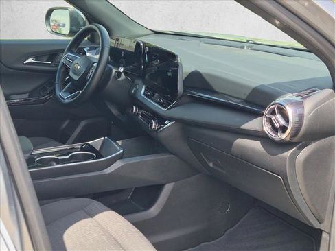 Used 2025 Chevrolet Equinox LT FWD image 20