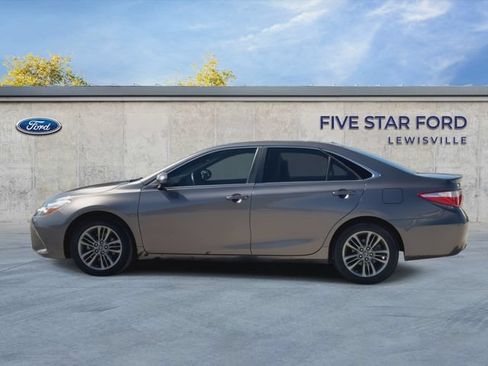 Used 2017 Toyota Camry SE FWD image 5