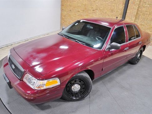 Used 2010 Ford Crown Victoria Police Interceptor RWD image 2
