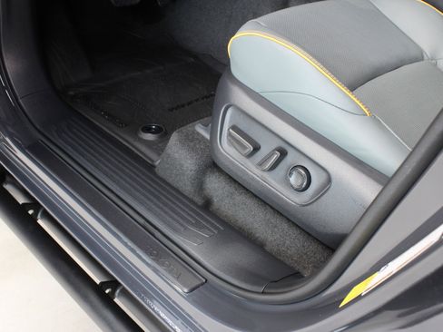 Used 2025 Toyota 4Runner Trailhunter image 42