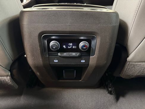 Used 2021 Chevrolet Tahoe Z71 AWD/4WD image 14