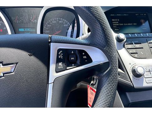 Used 2017 Chevrolet Equinox LT AWD/4WD image 12