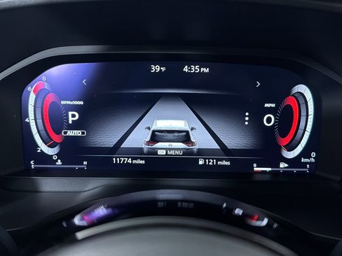 Used 2024 Nissan Rogue Platinum image 9