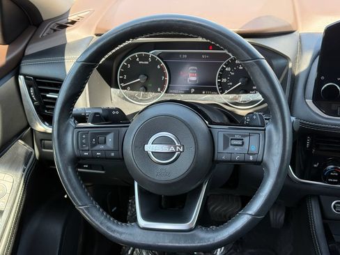 Used 2023 Nissan Rogue SL w/ SL Premium Package FWD image 22