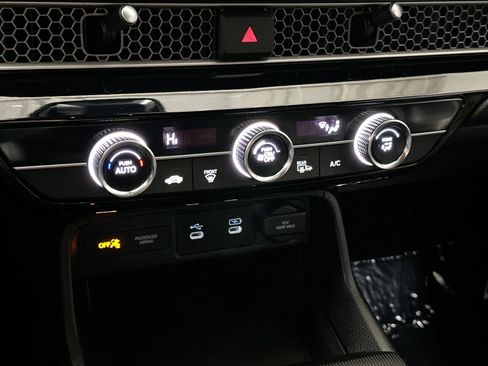 Used 2025 Honda Civic Sport image 24