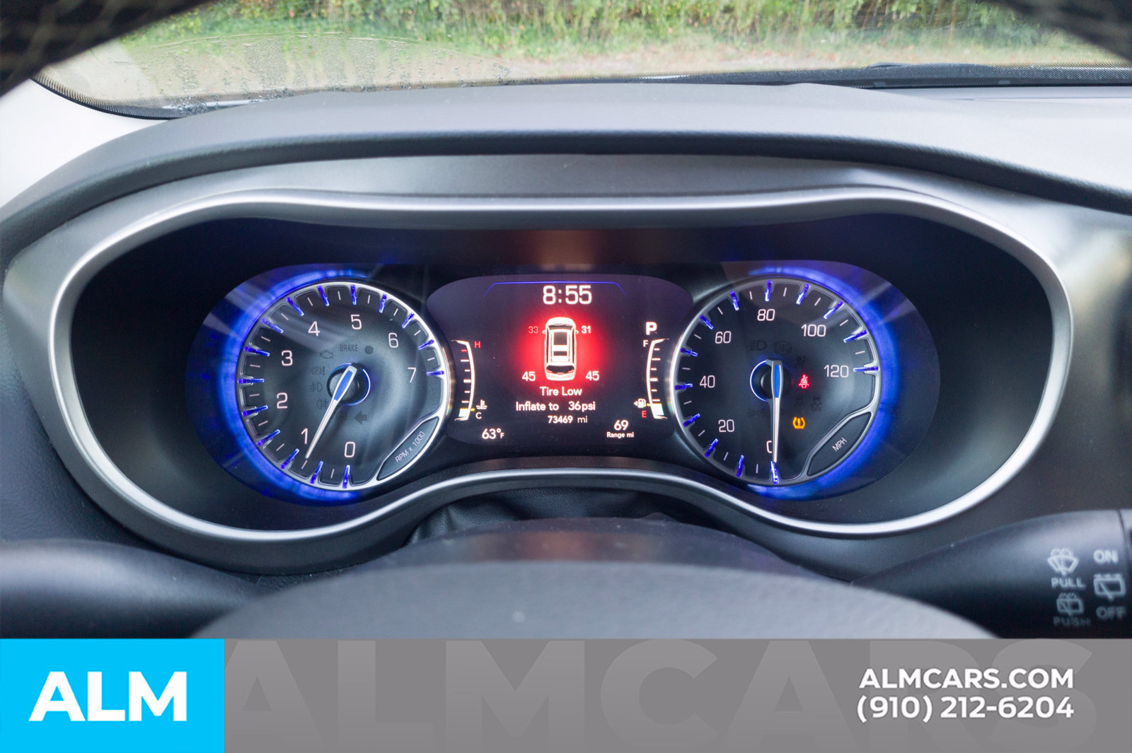Used 2023 Chrysler Pacifica Touring-L FWD image 12