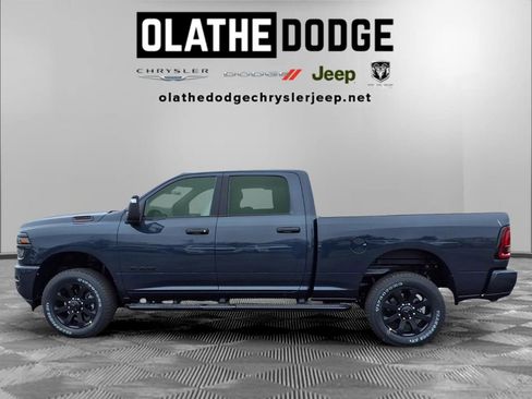 New 2026 RAM 2500 Big Horn AWD/4WD image 18