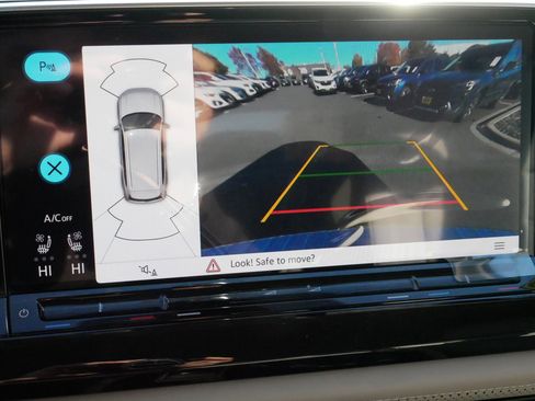 New 2026 Volkswagen Atlas SE image 12