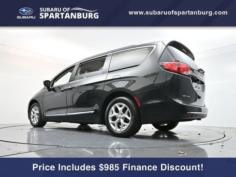 Used 2017 Chrysler Pacifica Touring-L Plus w/ Advanced Safetytec Group image 30