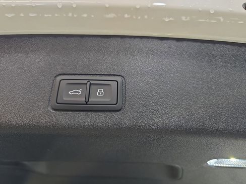 New 2026 Audi Q3 quattro 2.0T image 13