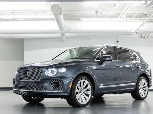 Used 2023 Bentley Bentayga AWD/4WD image 3