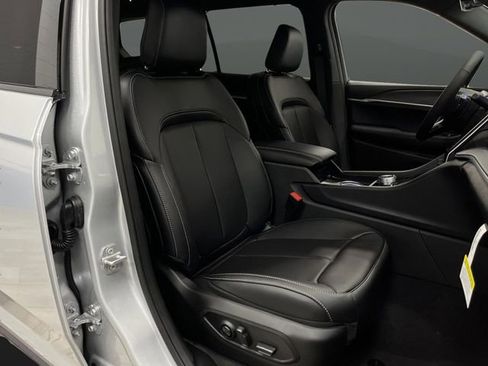 New 2025 Jeep Grand Cherokee L Limited w/ Luxury Tech Group II image 31