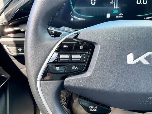 Used 2023 Kia Niro EX w/ EX Cold Weather Package image 21