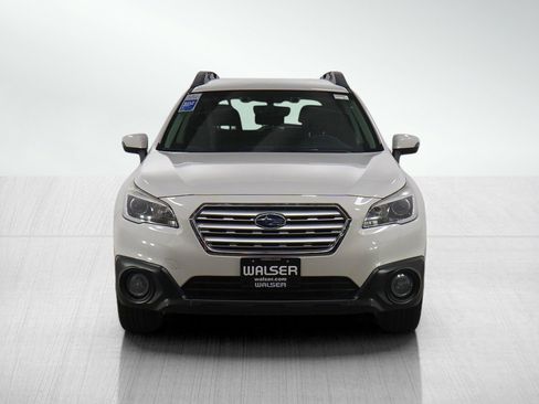 Used 2017 Subaru Outback 2.5i Premium image 8