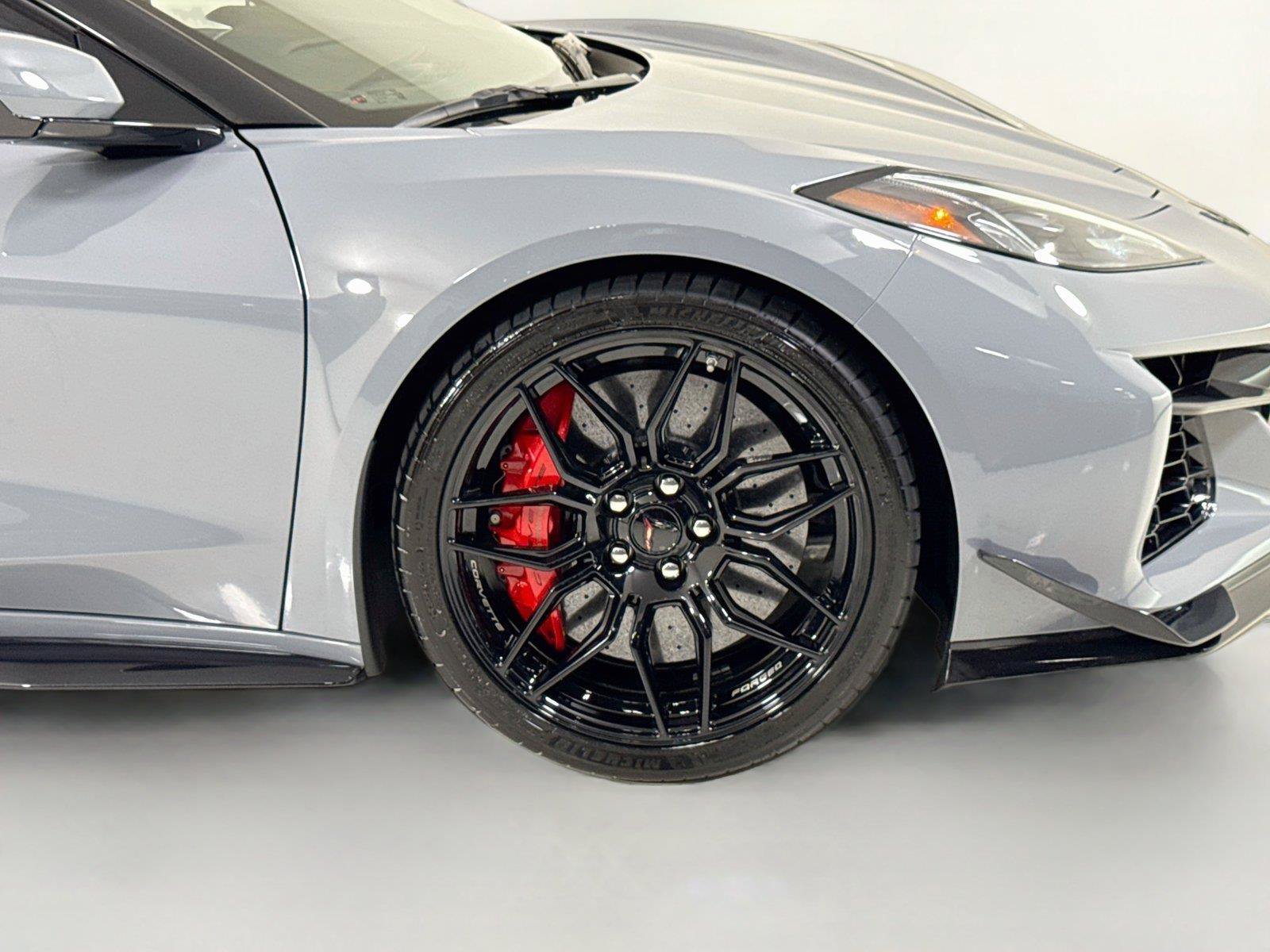 Used 2024 Chevrolet Corvette Z06 w/ Z07 Performance Package RWD image 36