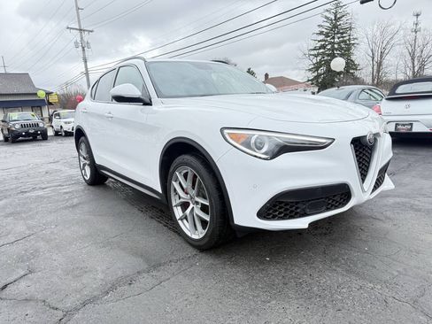 Used 2018 Alfa Romeo Stelvio Ti Sport AWD/4WD image 3