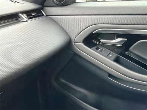 Used 2023 Land Rover Range Rover Evoque S image 35