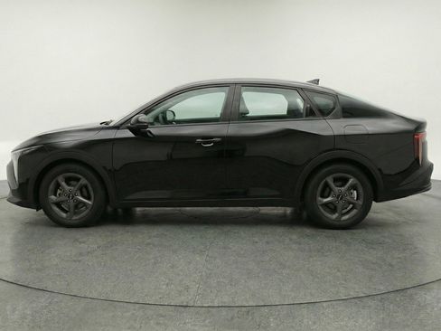 Used 2025 Kia K4 LXS image 5