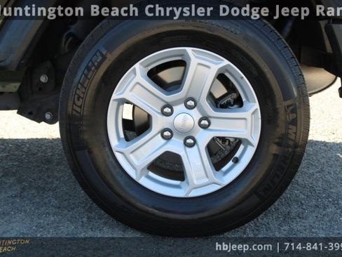 Used 2021 Jeep Wrangler Unlimited Sport image 8