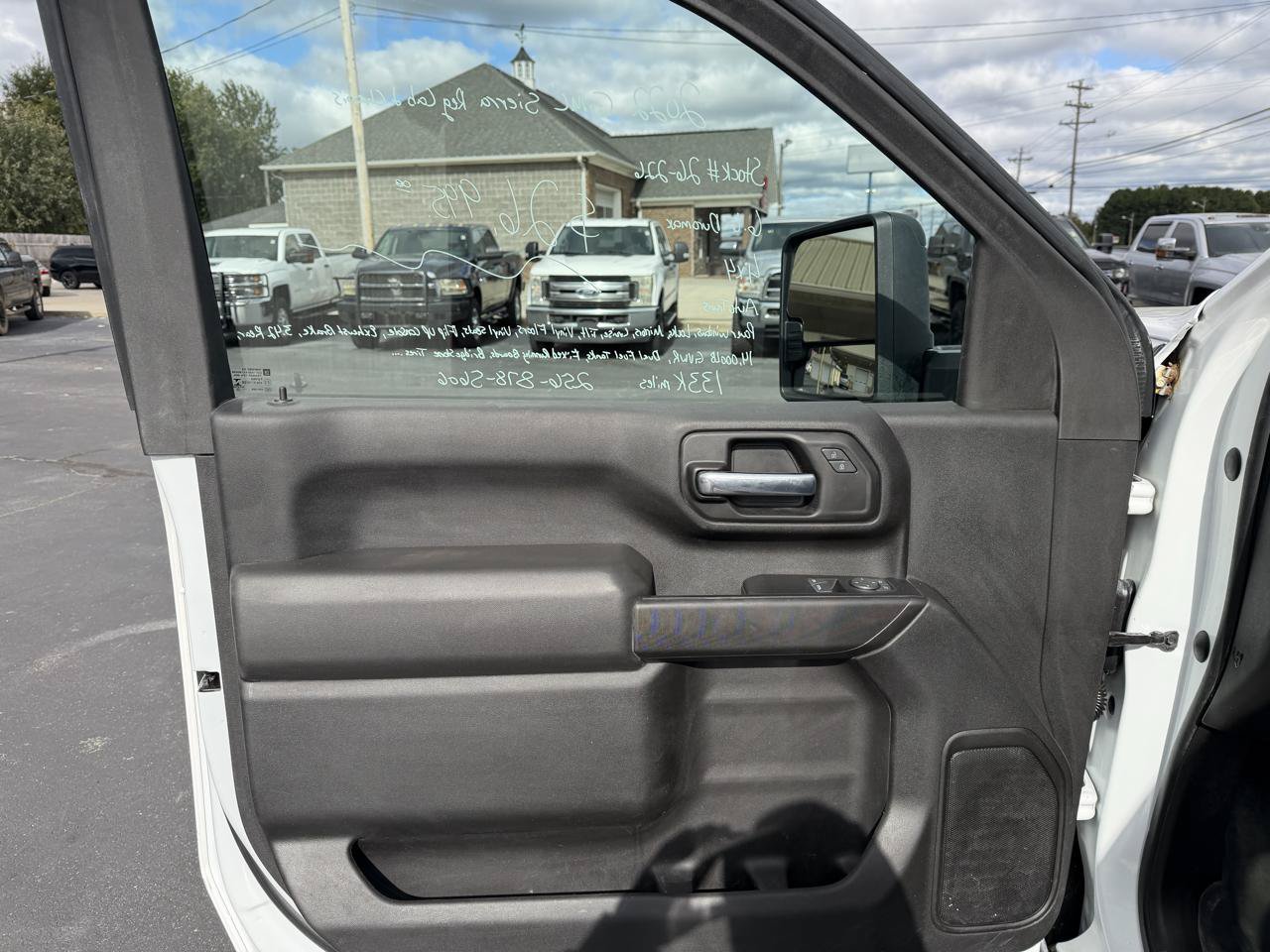 Used 2022 GMC Sierra 3500 Pro w/ Convenience Package AWD/4WD image 9