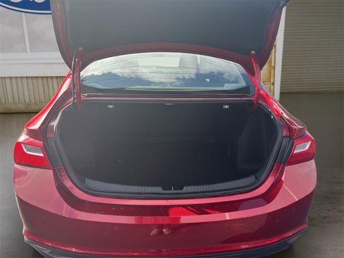 Used 2024 Chevrolet Malibu LT image 28