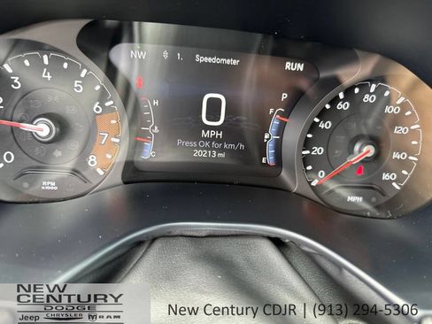 Used 2025 Jeep Compass Trailhawk AWD/4WD image 28