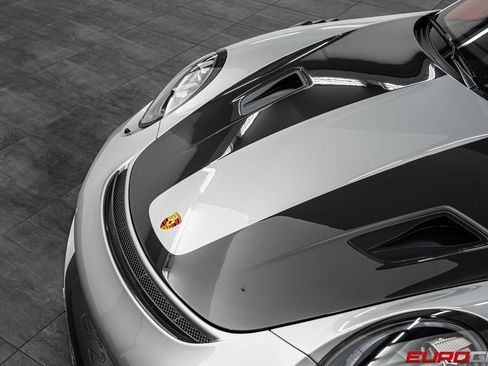 Used 2019 Porsche 911 GT2 RS RWD image 9