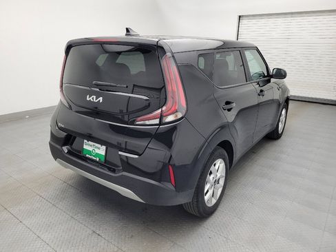 Used 2025 Kia Soul LX image 9