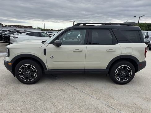 Used 2025 Ford Bronco Sport Outer Banks w/ Outer Banks Tech Package+ AWD/4WD image 6