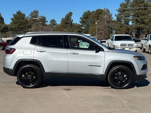 New 2026 Jeep Compass Latitude image 2
