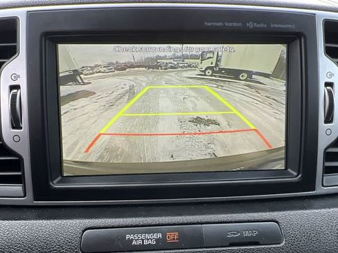 Used 2017 Kia Sportage EX w/ EX Technology Package image 17