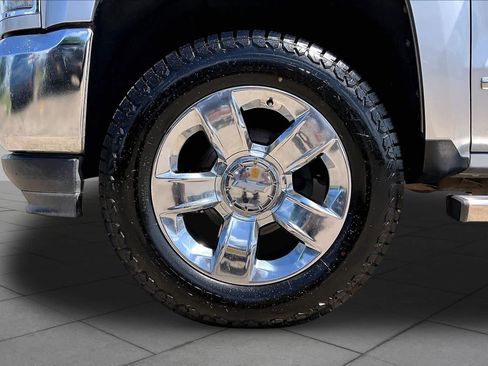 Used 2018 Chevrolet Silverado 1500 LTZ w/ Texas Edition RWD image 11