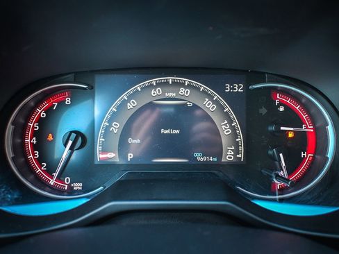 Used 2023 Toyota RAV4 LE image 10