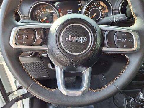 Used 2023 Jeep Gladiator Overland image 18