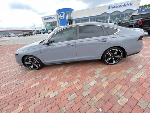 Used 2024 Honda Accord Sport image 30