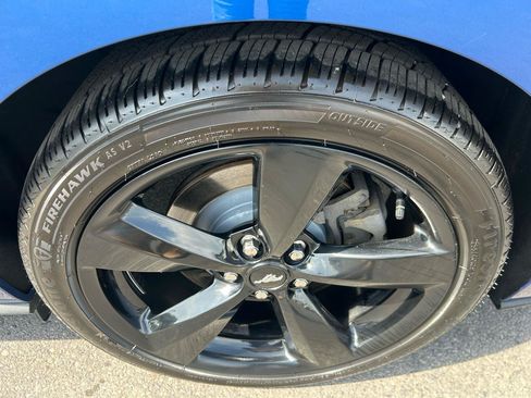 Used 2022 Ford Mustang GT Premium w/ Black Accent Package RWD image 9