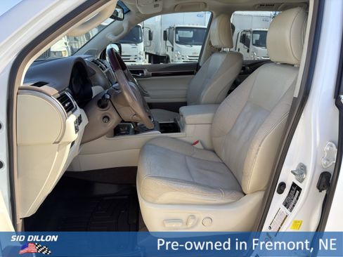 Used 2014 Lexus GX 460 w/ Premium Package AWD/4WD image 15